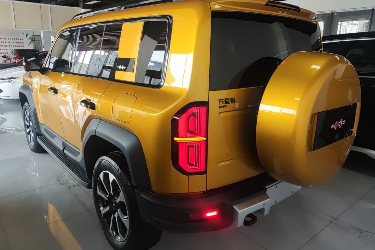 Used Formula Leopard 5 2023 Navigator Edition
