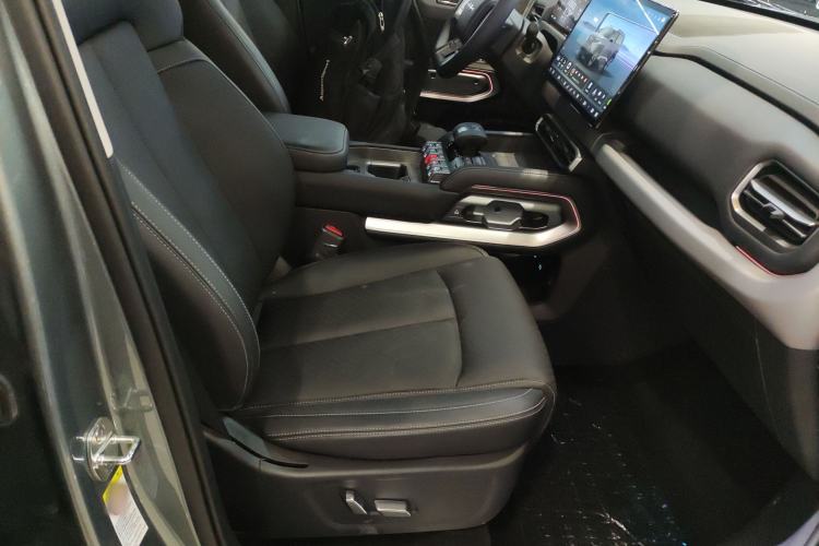 Used Formula Leopard Titanium 3 2025 501KM All-Wheel Drive Intelligent Driving Ultra Version
