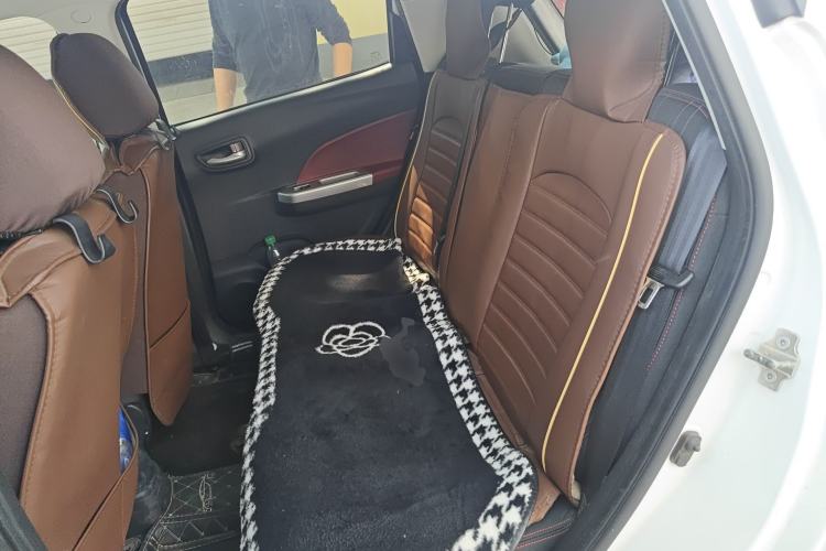 Used CHANGAN Benni 2015 1.4L IMT Prestige Model China V Standard
