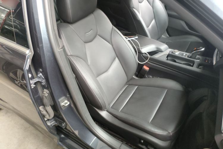 Used Cadillac CT5 2021 Revised 28T Luxury Version Right Front Seat