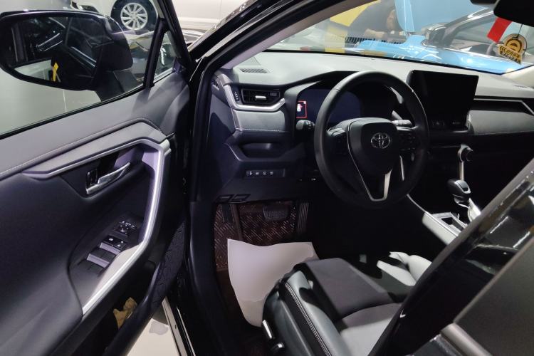 Used Toyota RAV4 2023 2.0L CVT Two-Wheel Drive Fashion Plus Edition