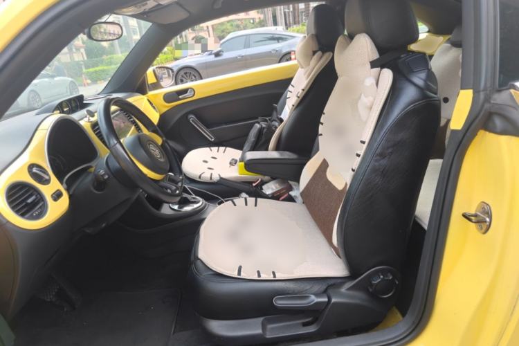 Used Volkswagen Beetle 2013 1.4TSI Fashion Edition Left Front Seat