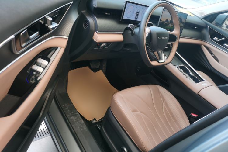 Used Chery Tiggo 8 L 2024 2.0T Two-Wheel Drive Prestige Version 5 Seats
