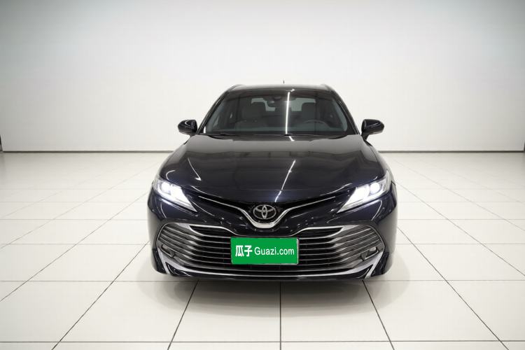 Used Toyota Camry 2019 Revised Version 2.0G Luxury Edition Front