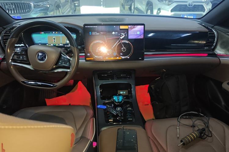 Used BYD Han 2022 DM-i 121KM Luxury Model