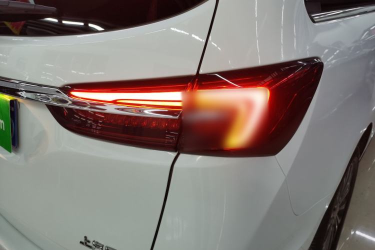 Used Buick GL8 2023 Facelifted Land Cruiser Executive Luxury Version