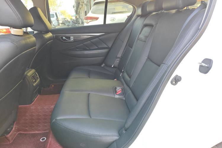 Used Infiniti Q50L 2016 2.0T Comfort Edition
