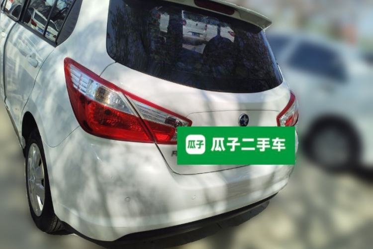 Used Venucia R50 2015 1.6L Manual Fashion Edition Rear