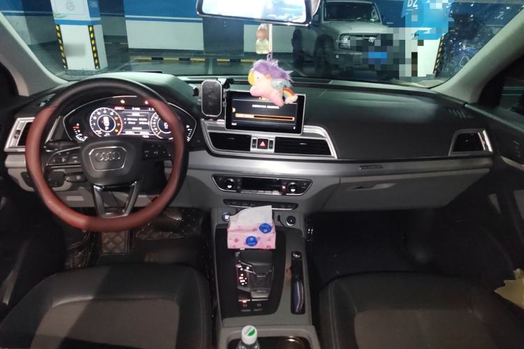 Used Audi Q5L 2018 40 TFSI Prestige Fashion Edition China V Center Console