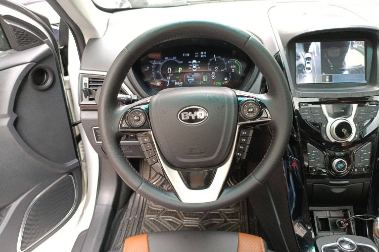 Used BYD Qin New Energy 2015 1.5T Dual-Crown Flagship Plus Edition Steering Wheel
