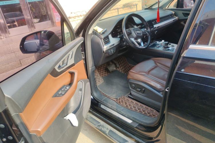 Used Audi Q7 2019 45 TFSI Comfort Model