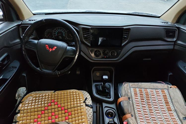 Used Wuling Hongguang V 2022 1.5L Enjoy Edition Hydraulic Power Steering LAR