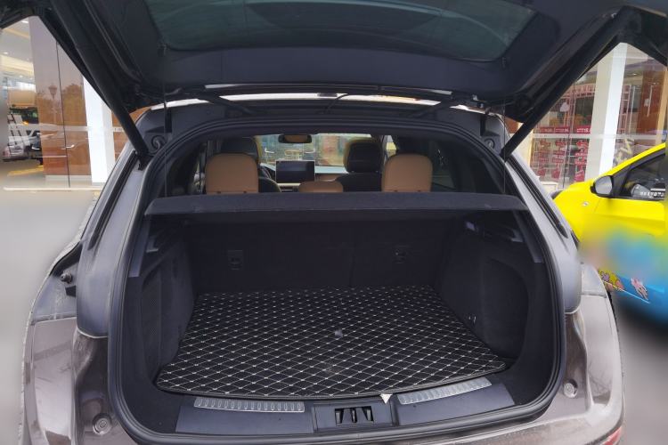 Used Lincoln Corsair 2020 2.0T Two-Wheel Drive Luxury Edition Trunk