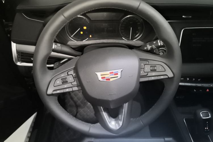 Used Cadillac XT4 2018 28T Two-Wheel-Drive Luxury Model