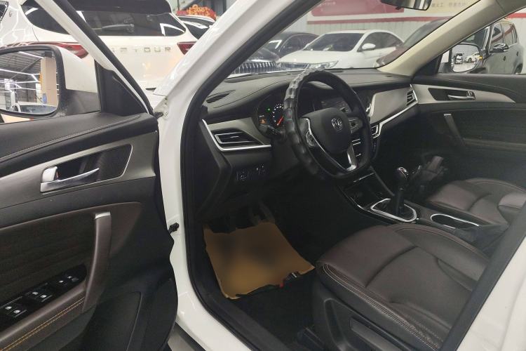 Used CHANGAN CS35PLUS 2018 1.6L Manual Changlian Edition China V Standard
