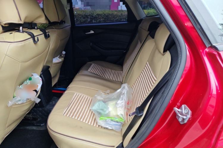 Used Ford Focus 2012 Hatchback 1.6L Automatic Fashion Edition
