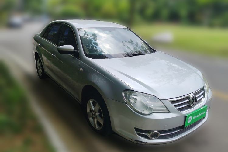 Used Volkswagen Bora 2012 1.6L Automatic Fashion Edition Front Right 45 Deg