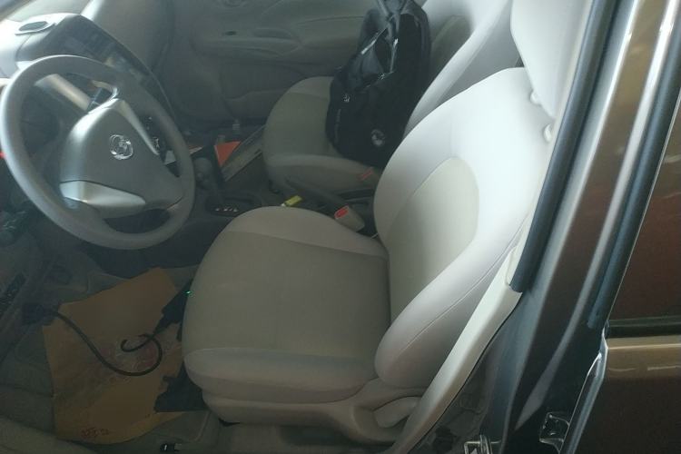 Used Nissan Sunny 2015 1.5XE CVT Master Edition Left Front Seat