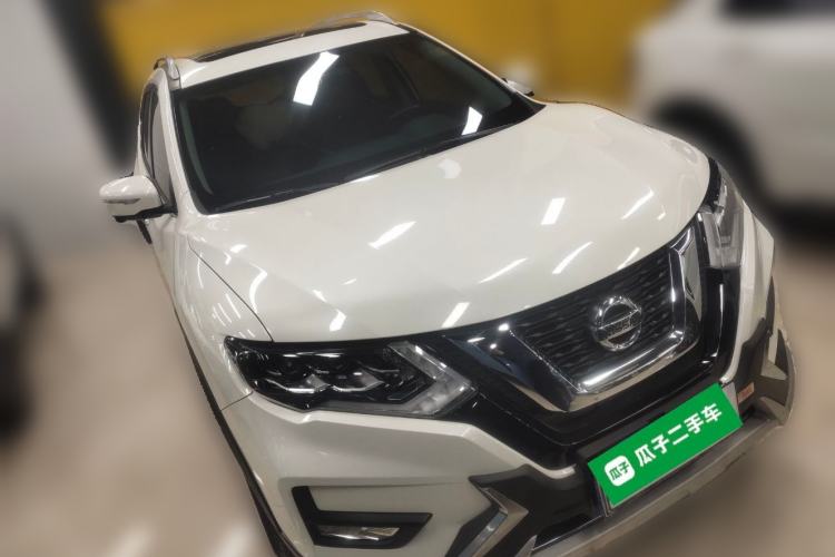 Used Nissan X-Trail 2023 Classic 2.0L Two-Wheel Drive Smart Connect Premium Edition Front Right 45 Deg