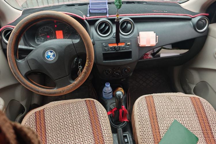 Used Venucia R30 2014 1.2L Manual Enjoyment Edition