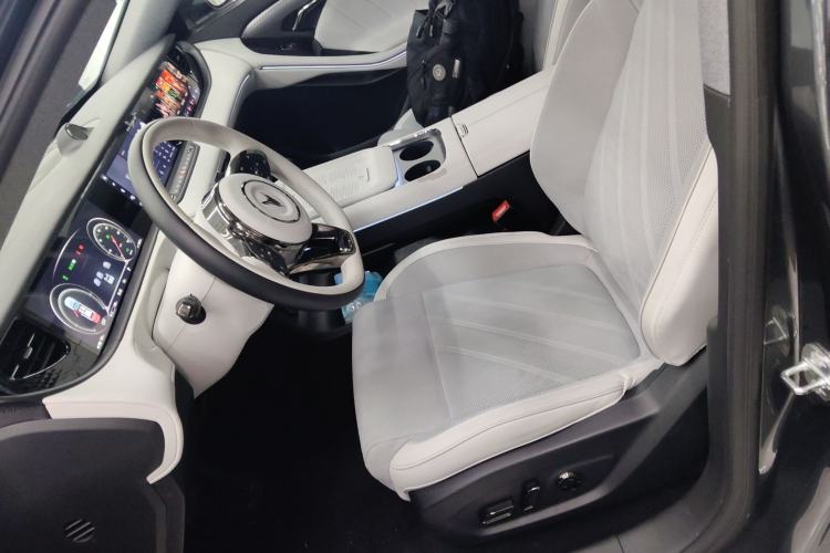 Used VOYAH FREE 2025 318 318 km Rear-Drive Touring Edition Left Front Seat