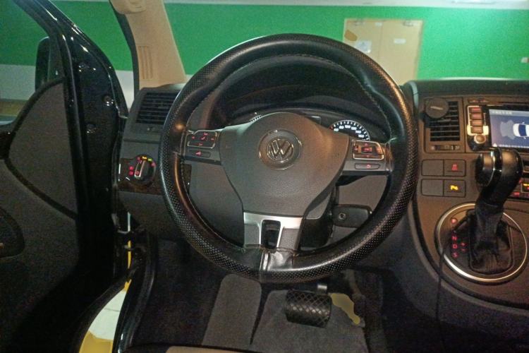 Used Volkswagen Multivan 2012 2.0 TSI Four-Wheel Drive Deluxe Edition
