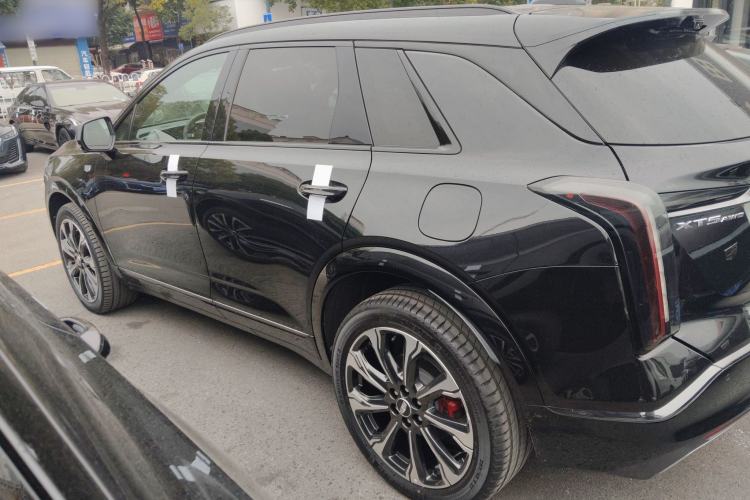 Used Cadillac XT5 2025 2.0T Platinum Edition
