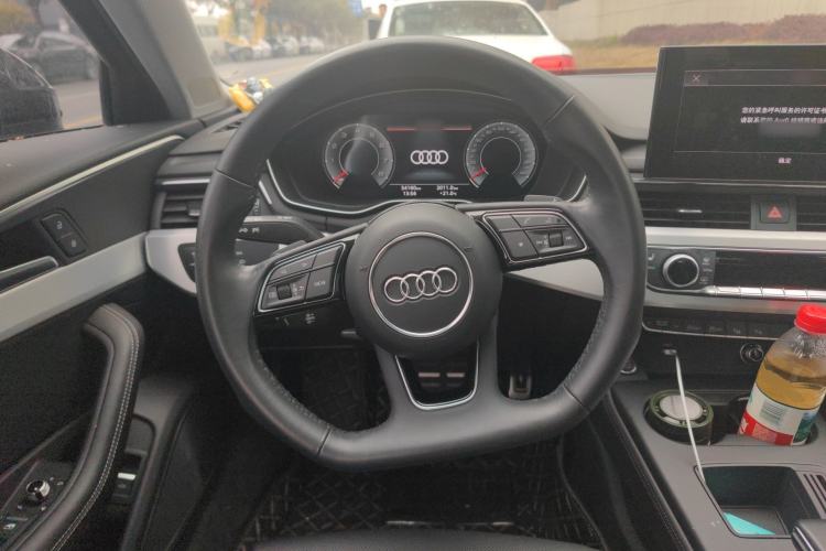 Used Audi A4L 2022 40 TFSI Luxury Dynamic Model