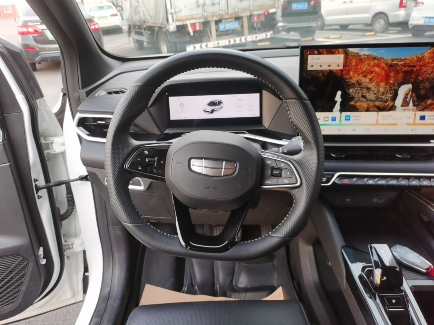 Geely Auto Coolray 2025 Bin Yue L 1.5T DCT Starlight Edition — снимка 13
