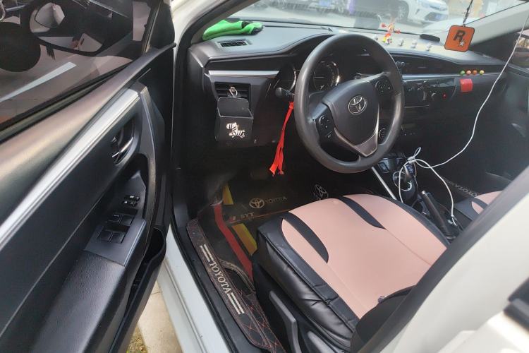 Used Toyota Levin 2016 Dual-Engine 1.8H GS E-CVT Elite Model with Sunroof Driver Seat