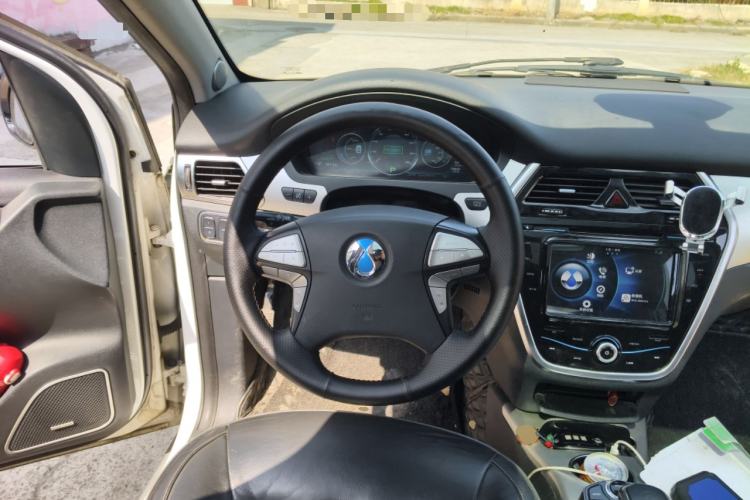 Used Denza 2017 Honor Edition
