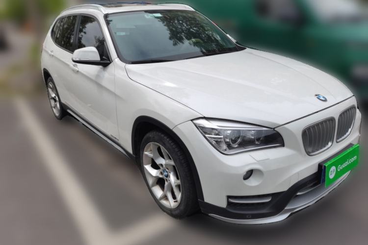 Used BMW X1 2015 sDrive18i Leading Edition Front Right 45 Deg