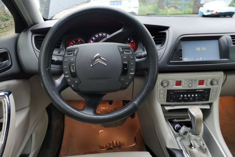 Used Citroen C5 2011 Dongfang Zhilü 2.3L Automatic Zunyu Model Steering Wheel