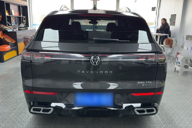 Used Volkswagen Tavendor 2024 380TSI All-Wheel-Drive R-Line Cruise Premium Edition Exterior 4