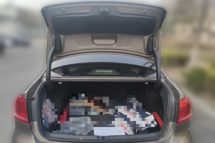 Used Volkswagen Passat 2011 1.8TSI Automatic Prestige Edition Trunk