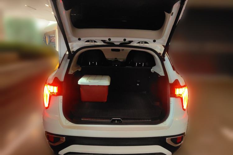 Used Lynk & Co 01 2019 2.0T Two-Wheel-Drive Pro Version China VI Standard Trunk