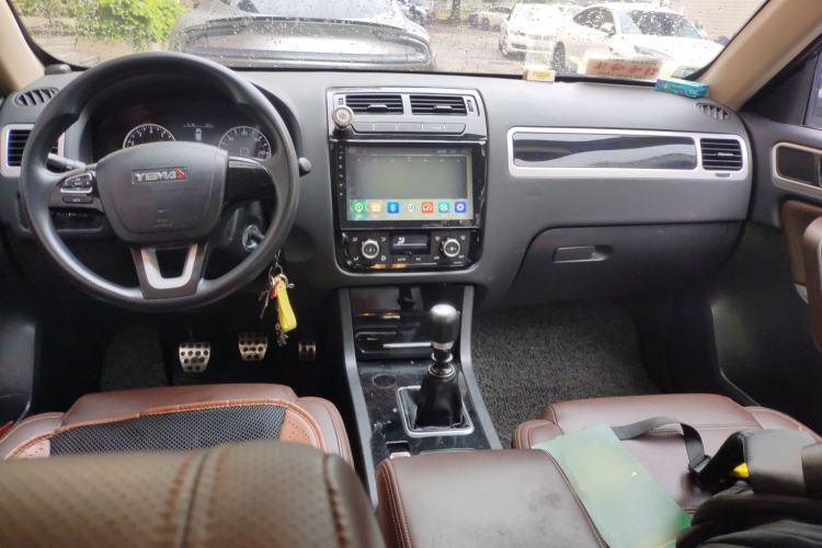 Used Yema T70 2016 Upgraded Model 1.5T Manual Leading Version Center Console