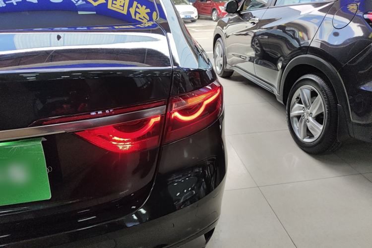 Used Jaguar XFL 2019 XFL 2.0T 250 PS Two-Wheel-Drive Luxury Edition