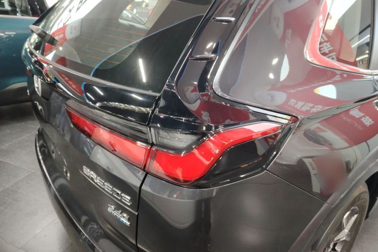 Used Honda Breeze 2023 240TURBO Two-Wheel Drive Elite Edition 5 Seats
