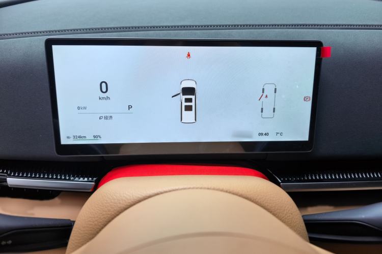 Used VOYAH Dream 2025 EV Four-Wheel Drive Prestige Kunpeng Edition
