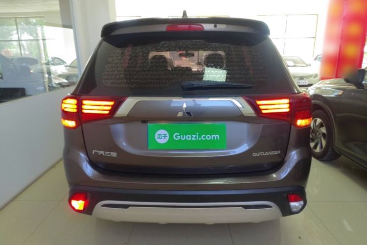 Used Mitsubishi Outlander 2019 2.0L Two-Wheel Drive Comfort Edition 5 Seats China VI Standard