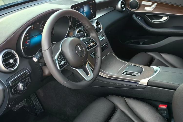 Used Mercedes-Benz GLC 2022 Refreshed GLC 300 L 4MATIC Dynamic Edition
