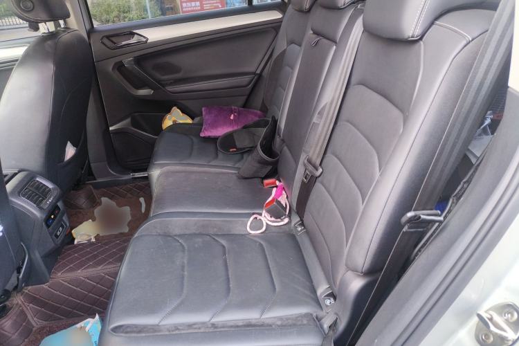 Used Volkswagen Tiguan L 2017 330TSI Automatic Two-Wheel Drive Luxury Edition Left Rear Seat