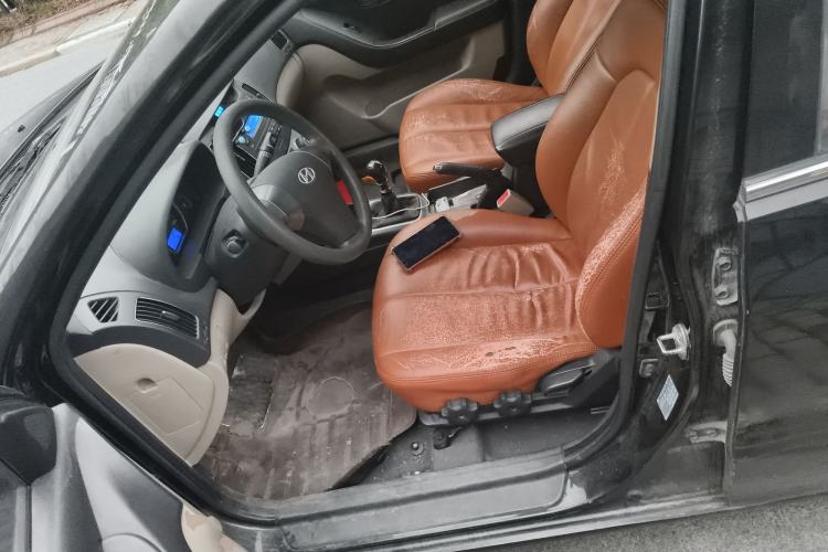 Used Hyundai Celesta 2011 1.6L Manual Luxury Model
