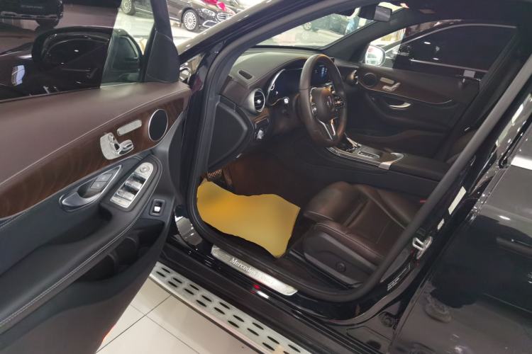 Used Mercedes-Benz GLC 2020 Facelift GLC 300 L 4MATIC Dynamic Edition