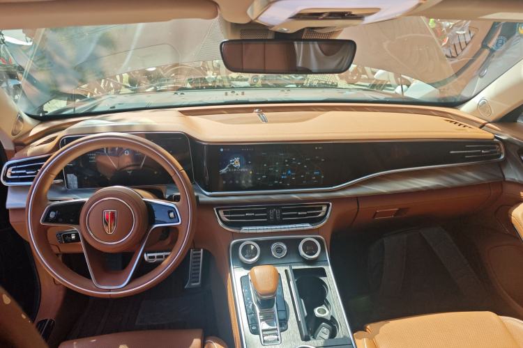 Used Hongqi H9 2022 2.0T Smart Connect Flagship Edition Center Console