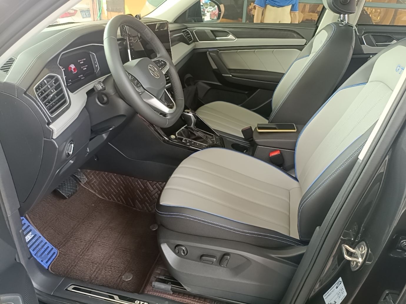 Interior delantero