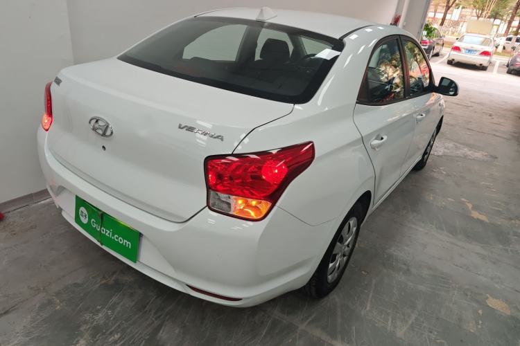 Used Hyundai Verna (older generation) 2017 1.4L Manual Refreshed Version China V Standard Rear Right 45 Deg