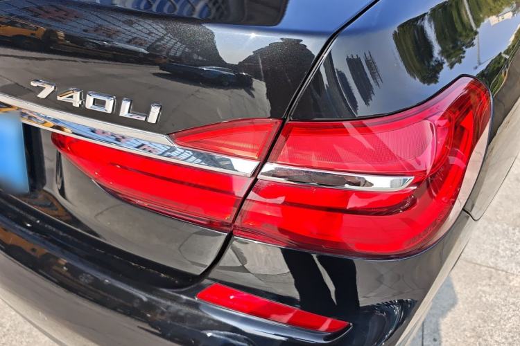 Used BMW 7 Series 2018 730Li Leading Model M Sport Package Exterior 3