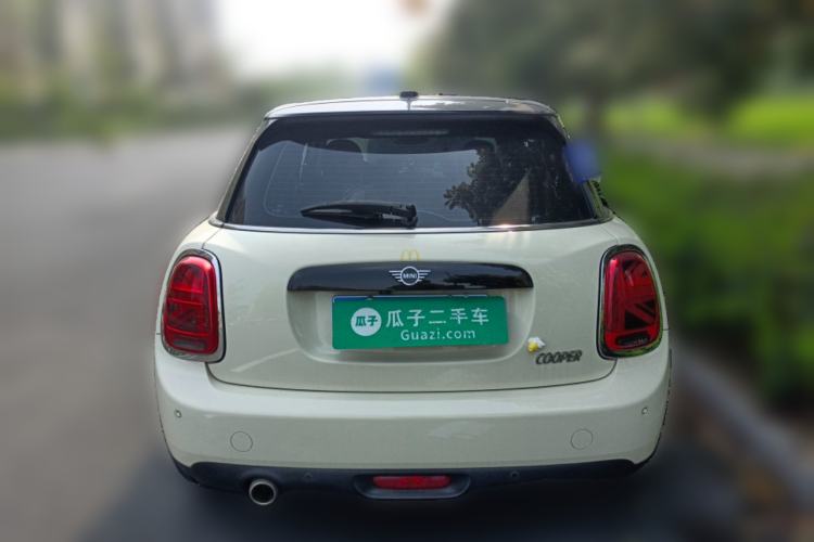 Used MINI 2019 1.5T COOPER Classic Edition Five-Door Version Rear